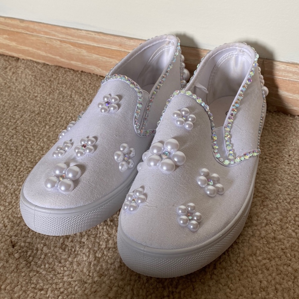 Pearl Embellished White Slip-On Sneakers